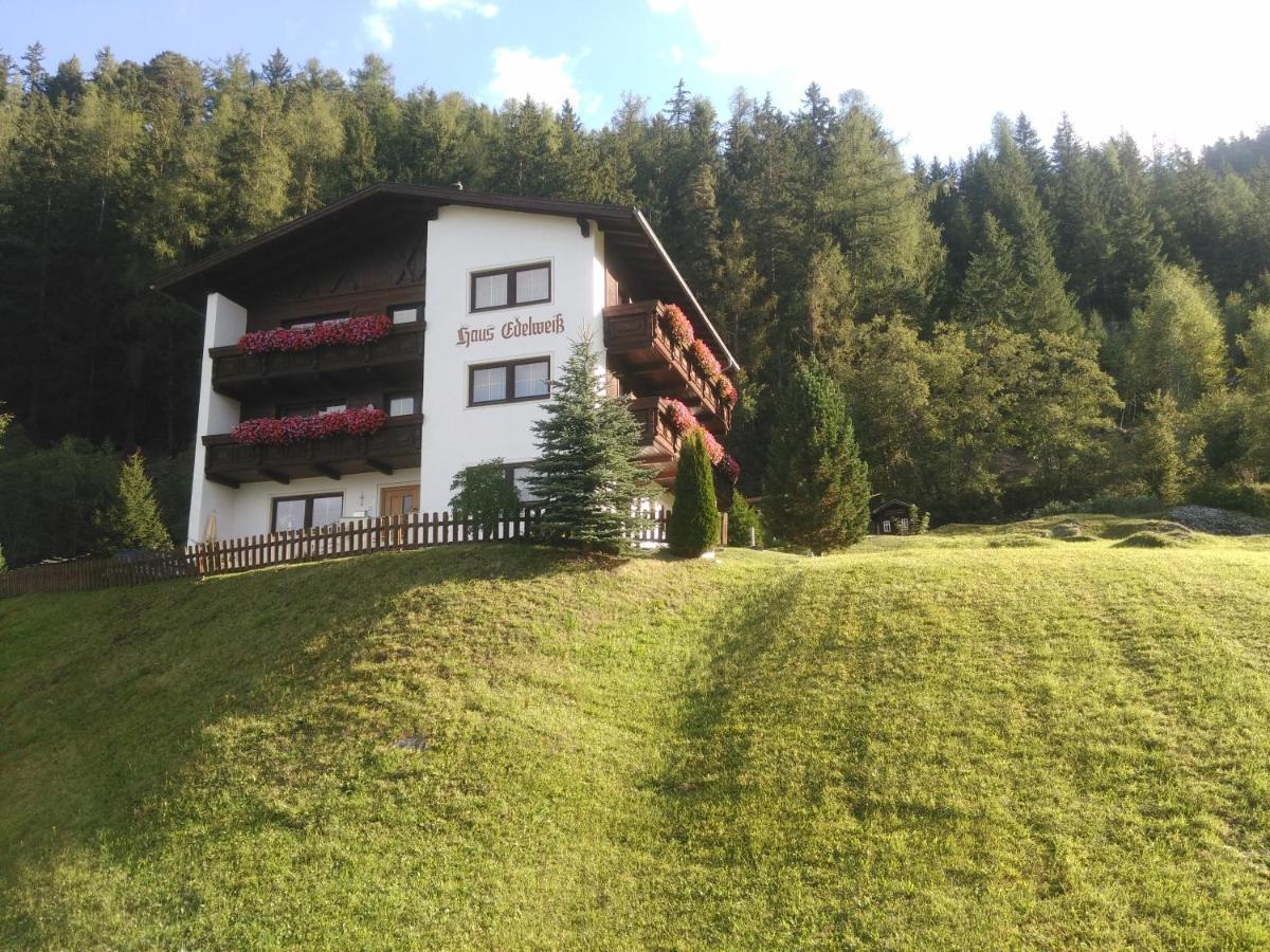 Haus Edelweiss Panzió Jerzens Kültér fotó