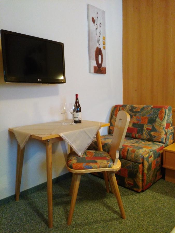 Haus Edelweiss Panzió Jerzens Kültér fotó